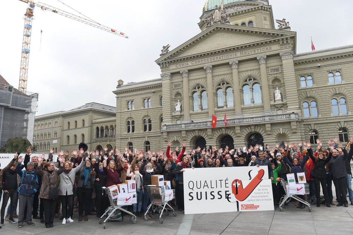 Alle Unternehmen mit Sitz in der Schweiz sollen garantieren, dass ihre Geschäftstätigkeit nicht gegen die Menschenrechte und Umweltschutzvorschriften verstösst.