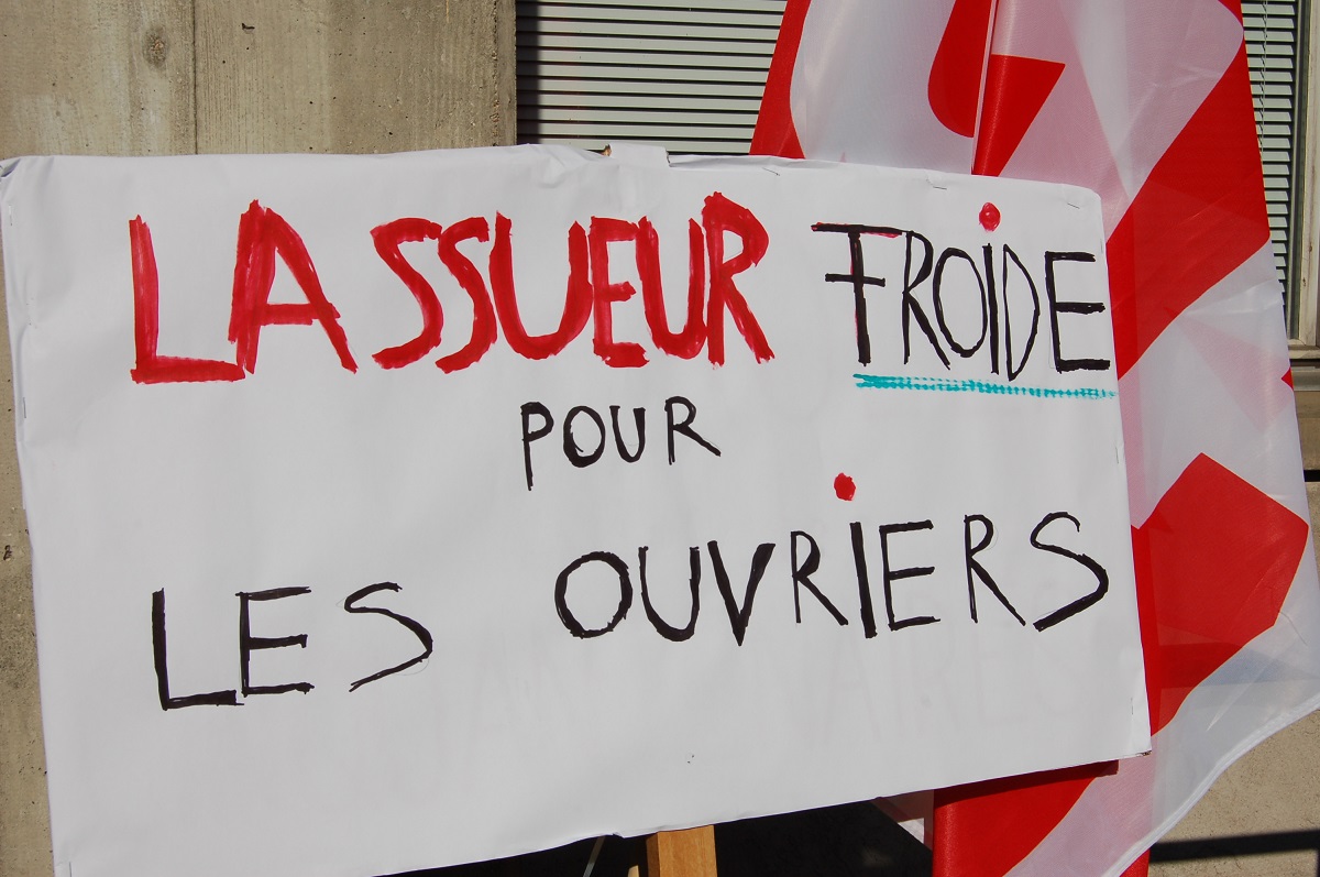 Pancarte de protestation chez Lassueur