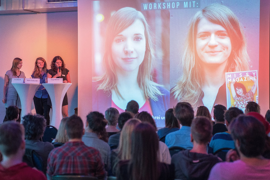 Podiumsdiskussion zu Gleichstellung mit Anne Wizorek und Katrin Gottschalk in Zürich Herunterladen Herunterladen