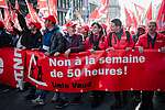 Banderole de tête d'une manifestation de maçons contre la semaine travail de 50 heures
