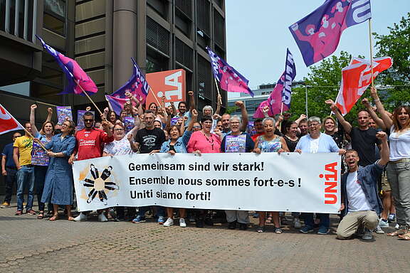 Delegate e delegati Unia che lavorano presso Coop alla Conferenza annuale