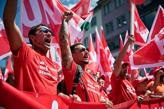 Bauarbeiter an der grossen Bau-Demo in Zürich im Juni 2022