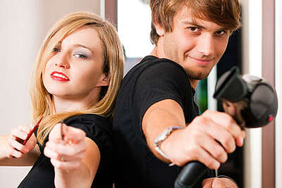 Coiffeuse et coiffeur