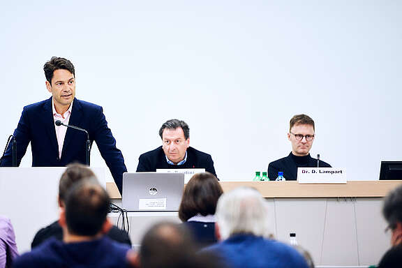 Stefan Brupbacher (Swissmem) Corrado Pardini (Unia), Daniel Lampart (USS)