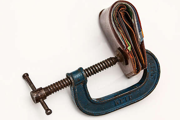 Portafogli nel morsetto