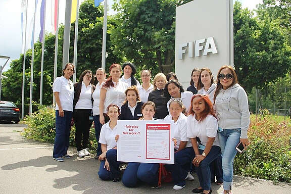 Aktion für Arbeitnehmerrechte beim Stadtionbau für Fussball-WM