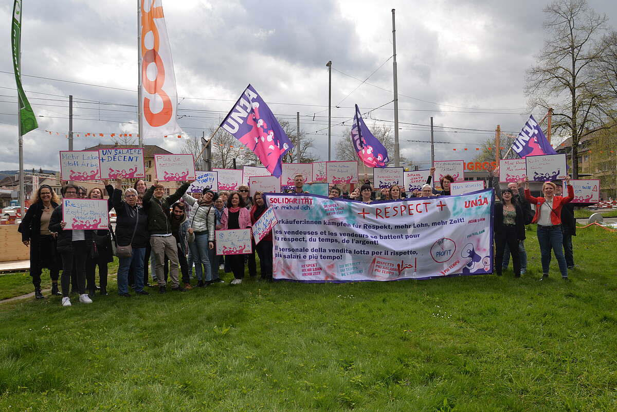 Le personnel de vente veut du respect, du temps et de l’argent