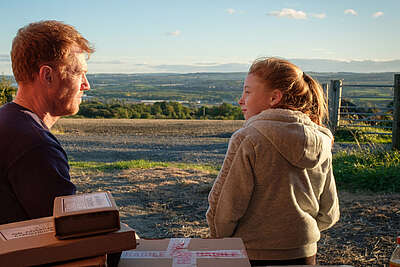 Un'immagine tratta dall'ultimo film di Ken Loach - il padre et sua figlia
