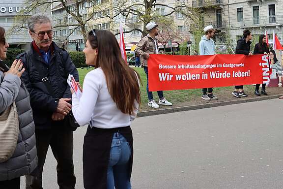 Gewerkschaftsaktion vor dem Globus in Zürich