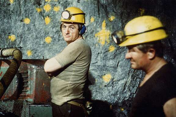 Storie di tunnel  e di abusi 