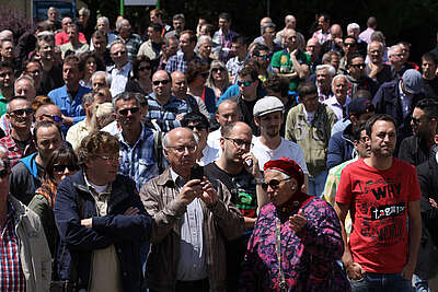 Manifestation à Monthey contre les licenciements chez Syngenta, 18 mai 2015. Photo: Neil Labrador ES