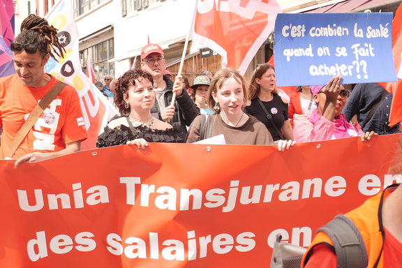 Manifestation Unia pour un salaire minimum dans le canton du Jura. 