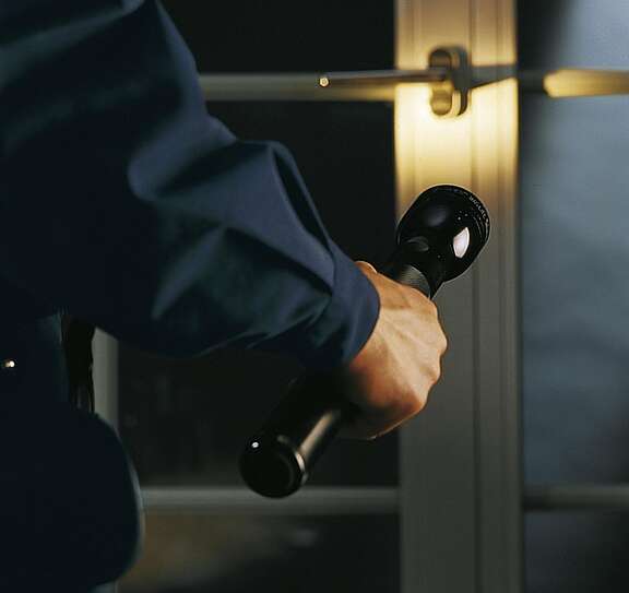 Sicherheitsagent mit Maglight