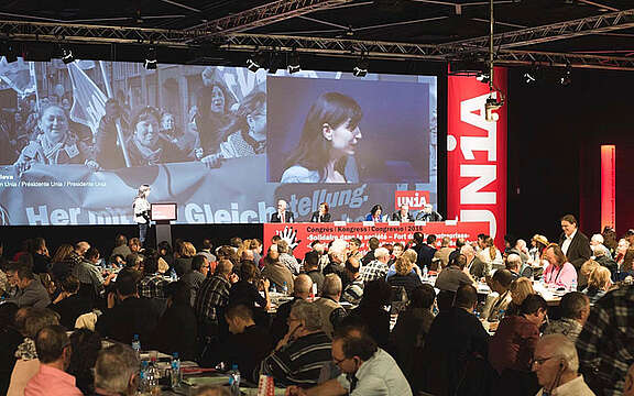 Les délégué-e-s sont prêts à lancer un référendum contre la hausse de l’âge de la retraite.