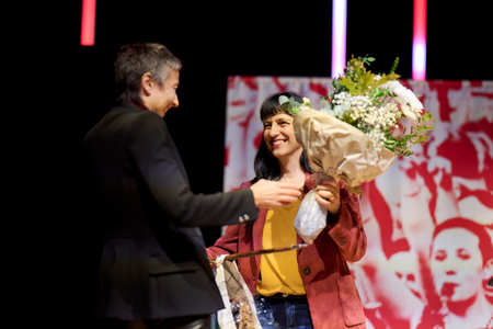 Renate Schoch et Yves Defferrard, les membres démissionnaires du comité directeur qui prendront de nouvelles fonctions au sein du syndicat Unia, ont été remerciés sous un tonnerre d’applaudissements.