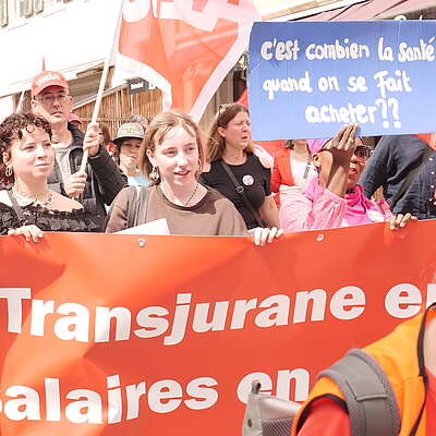 Manifestation d'Unia pour un salaire minimum dans le canton du Jura.