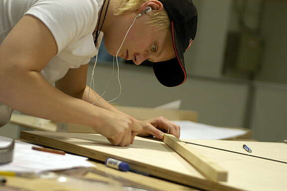 Die Arbeitsbedingungen im Ausbaugewerbe in der Romandie werden unter Druck kommen und dem Lohndumping wird Tür und Tor geöffnet.