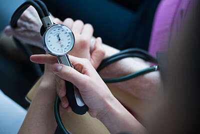 Massives Lohndumping bei Pflegefirma