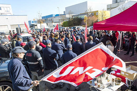 Action de protestation des employé-e-s dans les bâtiments d'ABB
