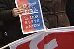 Plakat «Le lion reste à Lion», Unia-Fahne