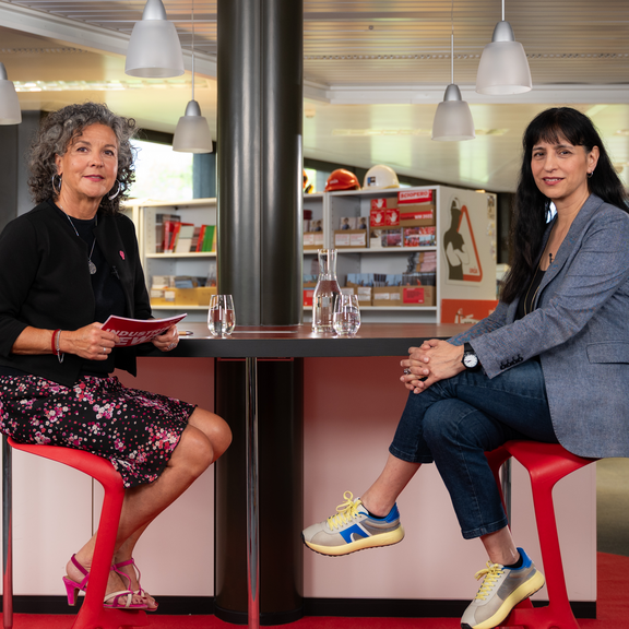 Virginie Pilault et Vania Alleva lors de l’enregistrement d’Industrie News.