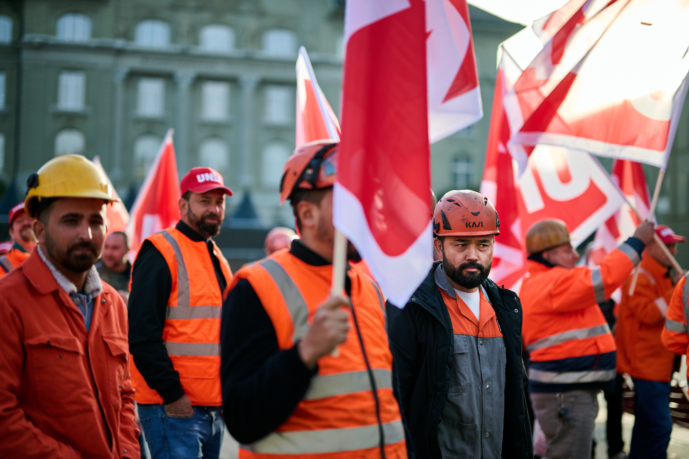 Arbeiter:innen von Stahl Gerlafingen an der Kundgebung in Bern